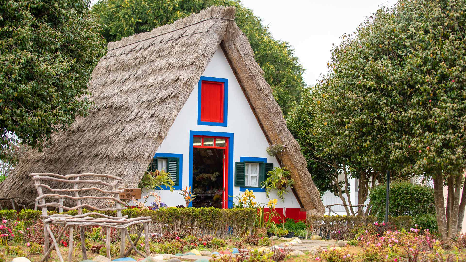 casas tipicas de santana madeira 6